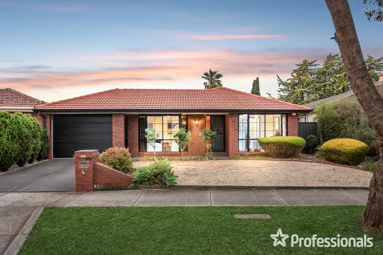202 Lady Nelson Way, Taylors Lakes VIC 3038