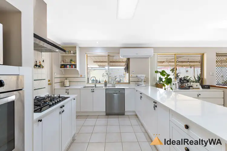 8 Platinum Way, Forrestfield WA 6058