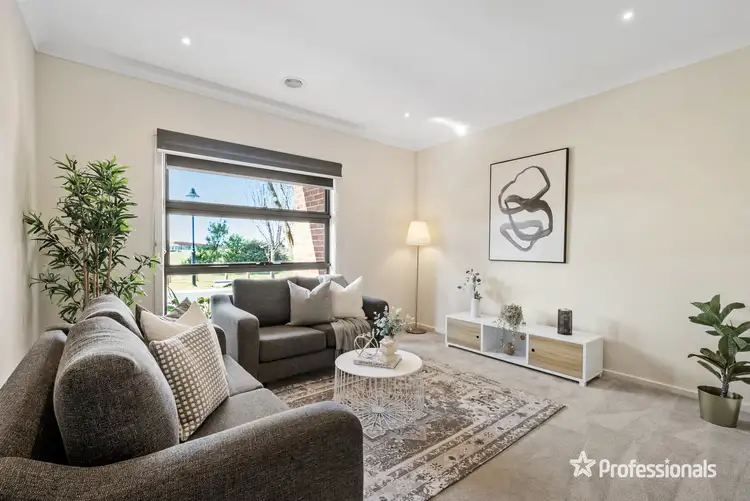 Third view of Homely townhouse listing, 32 Eloura Circuit, Taylors Hill VIC 3037