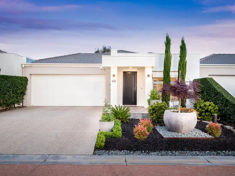 Main view of Homely townhouse listing, 4 Jolimont Terrace, Shepparton VIC 3630