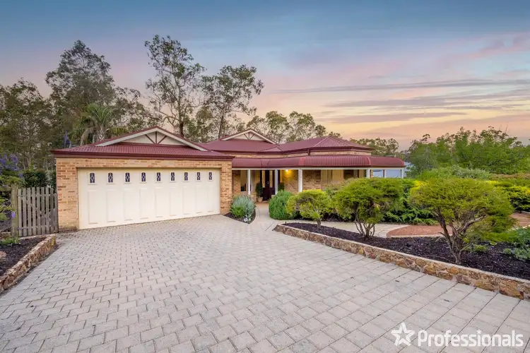 18 Massey Turn, Mundaring WA 6073