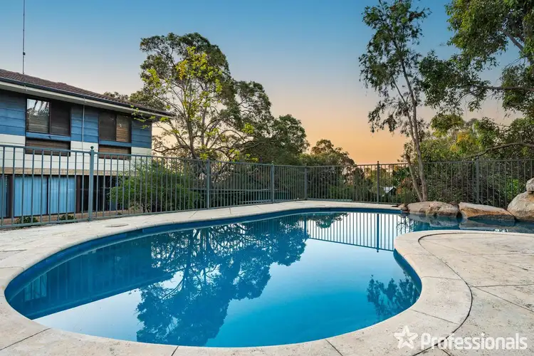 16 Stirling Road, Greenmount WA 6056
