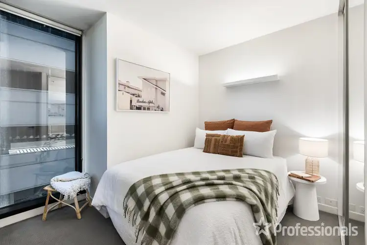 Third view of Homely apartment listing, 912/470 St Kilda Road, Melbourne VIC 3000