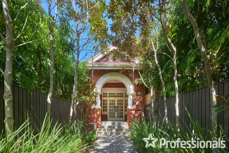 13/17 Robe Street, St Kilda VIC 3182