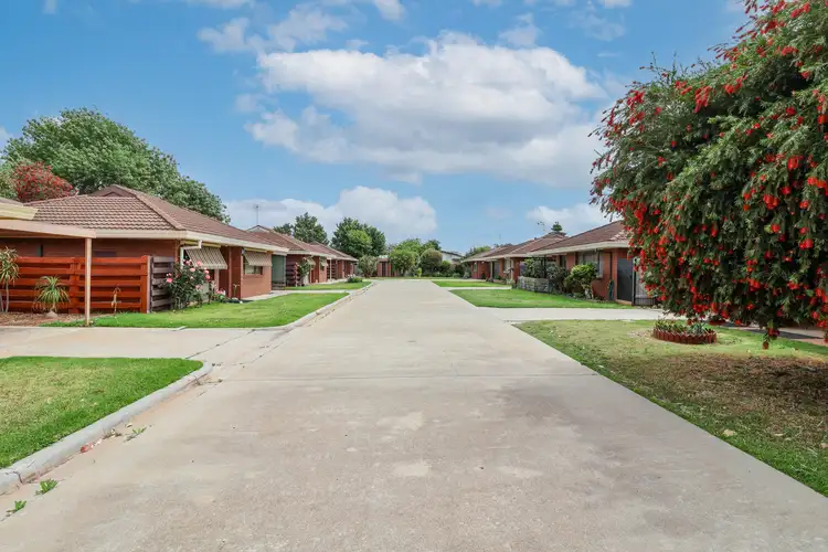 Fourth view of Homely townhouse listing, 5/4 Drummond Street, Swan Hill VIC 3585