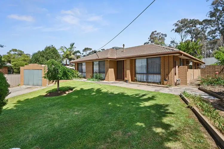4 Seaton Grove, Golden Square VIC 3555