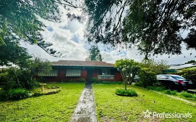 11 Norfolk Street, Forrestfield WA 6058