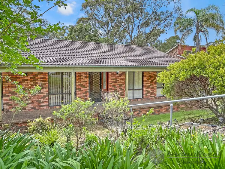 19 Dalwood Close, Eleebana NSW 2282