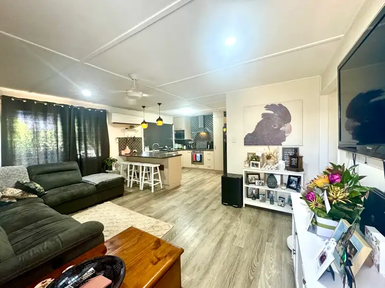 1 BRADMAN Street, Moranbah QLD 4744