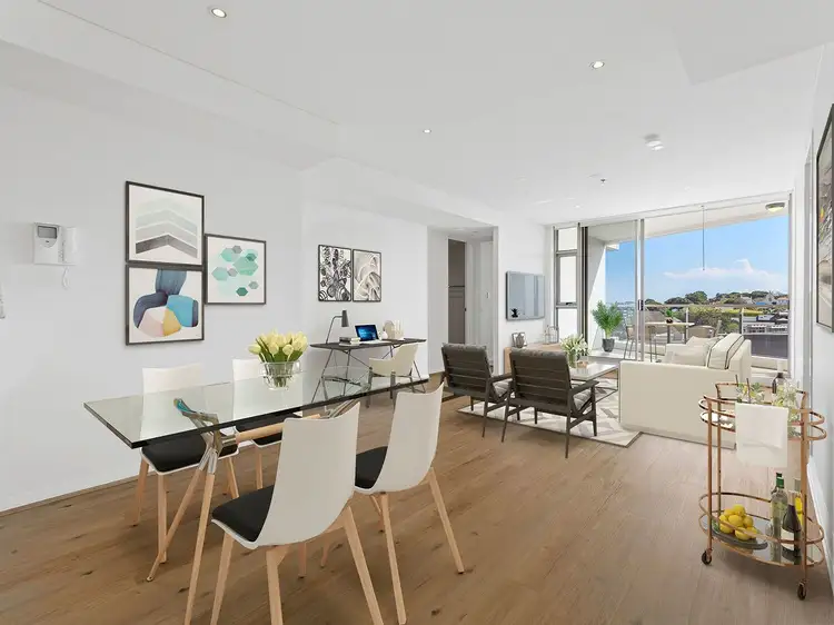 2 Lachlan Street