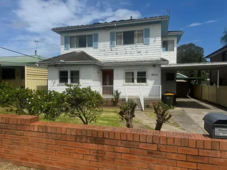 12 Gordon Street, Carramar NSW 2163