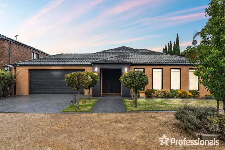12 Upton Drive, Hillside VIC 3037