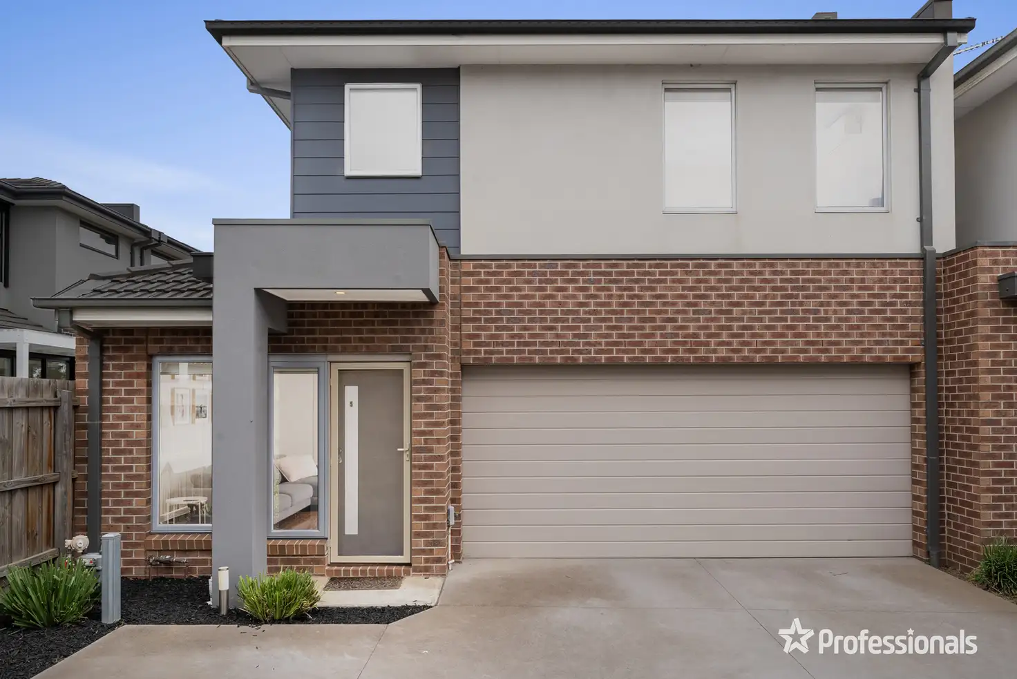 Main view of Homely townhouse listing, 5/3 Victoria Road, Sydenham VIC 3037