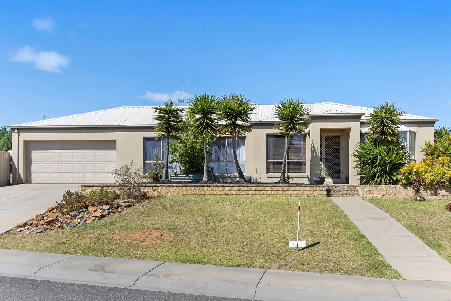 Main view of Homely townhouse listing, 1/24 Alliance Avenue, California Gully VIC 3556