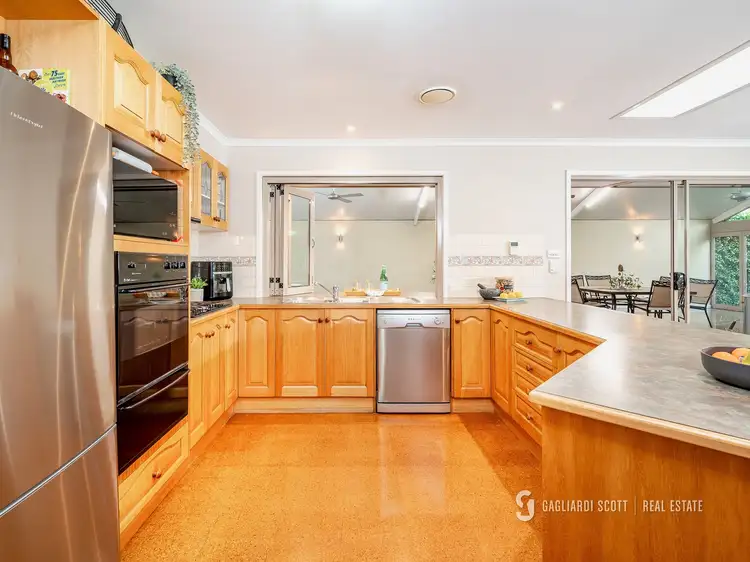 Fifth view of Homely house listing, 5 Carey Court, Kialla VIC 3631