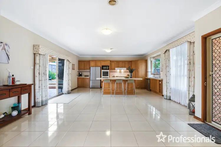 Sixth view of Homely house listing, 2 Streeton Court, Taylors Lakes VIC 3038
