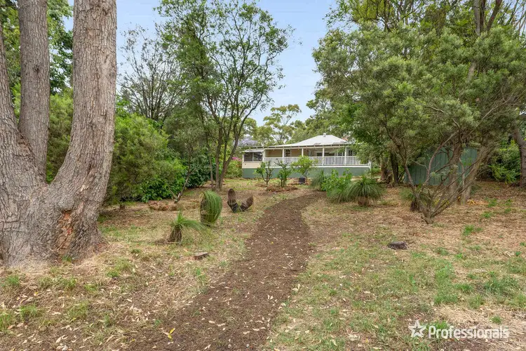 21 Mundaring Weir Road, Kalamunda WA 6076