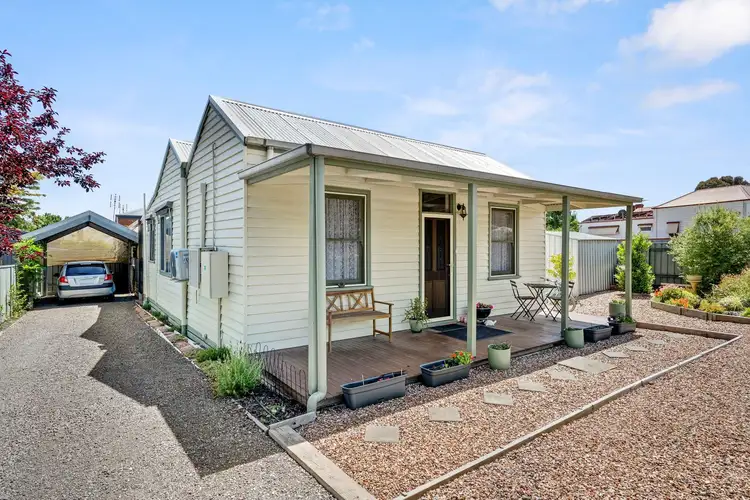 6 Kneebone Street, Eaglehawk VIC 3556