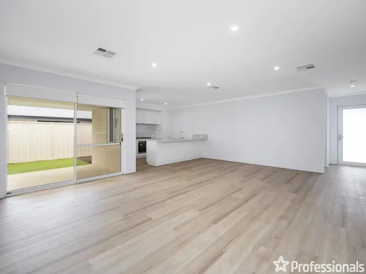 Sixth view of Homely house listing, 2/141 Hale Road, Forrestfield WA 6058
