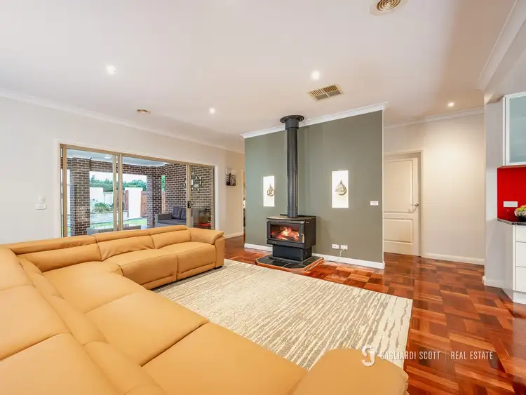 Fourth view of Homely house listing, 2 Jindabyne Court, Kialla VIC 3631