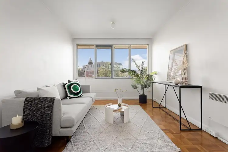 16/170 Barkly Street, St Kilda VIC 3182