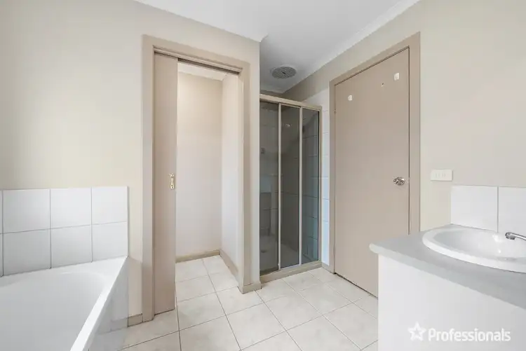 Fifth view of Homely unit listing, 2/1 Montrose Court, Sydenham VIC 3037