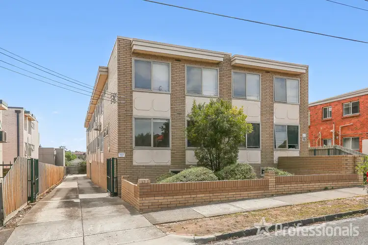 18 Murray Street