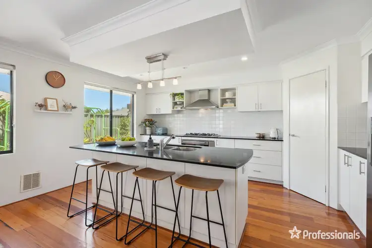 14 Kemp Court, Helena Valley WA 6056