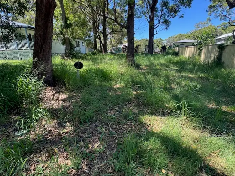 6 Noogie Street, Macleay Island QLD 4184