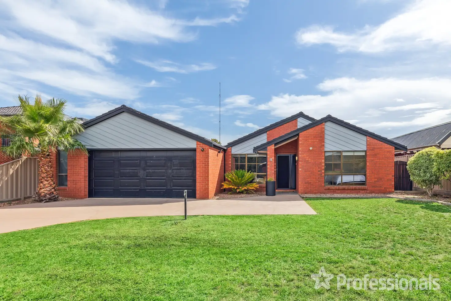 Main view of Homely house listing, 15 Saratoga Crescent, Keilor Downs VIC 3038