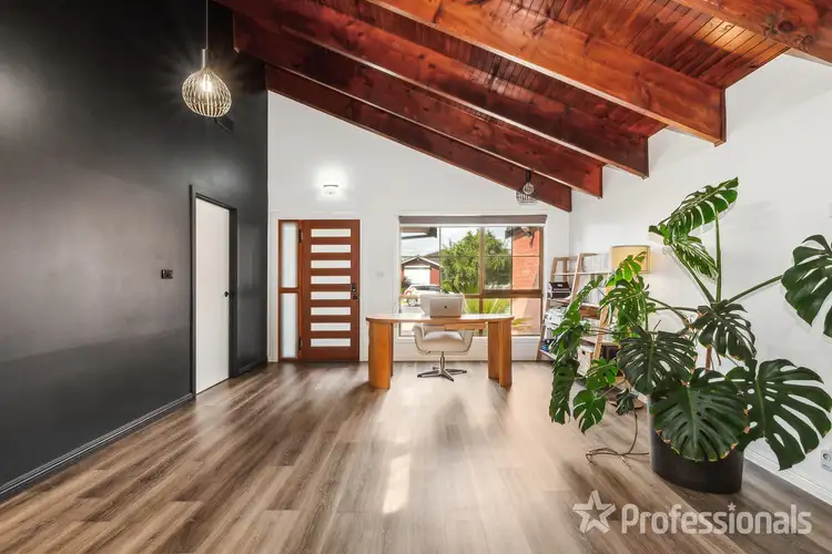 Second view of Homely house listing, 15 Saratoga Crescent, Keilor Downs VIC 3038