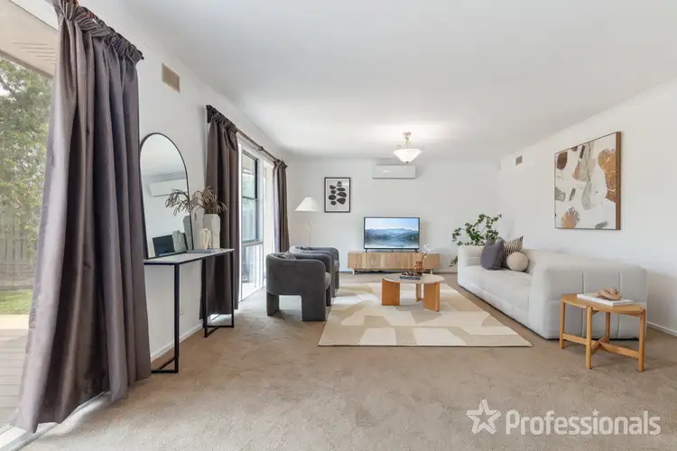 Fifth view of Homely house listing, 15 Akma Court, Taylors Lakes VIC 3038