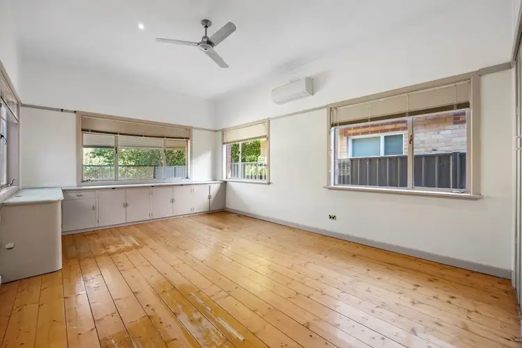 Fourth view of Homely house listing, 8 Margaret Crescent, Flora Hill VIC 3550