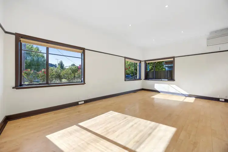 Fifth view of Homely house listing, 8 Margaret Crescent, Flora Hill VIC 3550