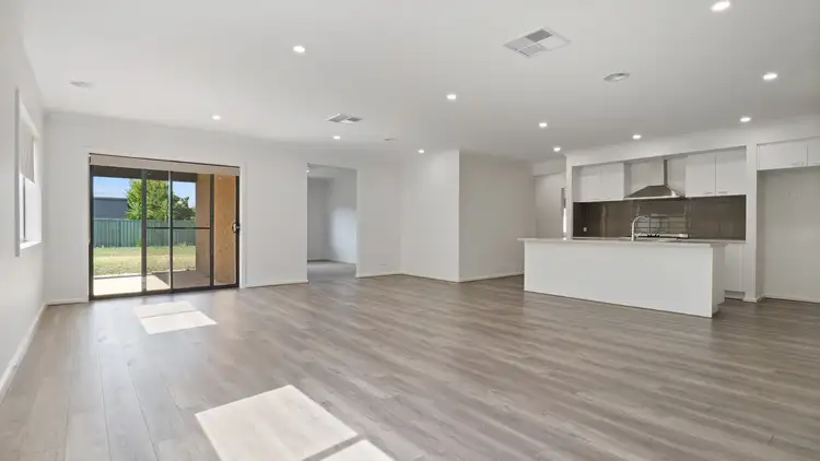Fifth view of Homely house listing, 9 Heron Court, Kialla VIC 3631