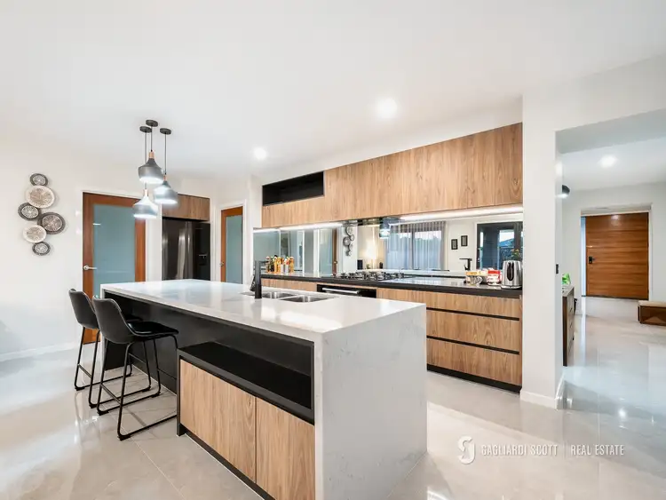 Second view of Homely house listing, 4 Learmonth Avenue, Kialla VIC 3631