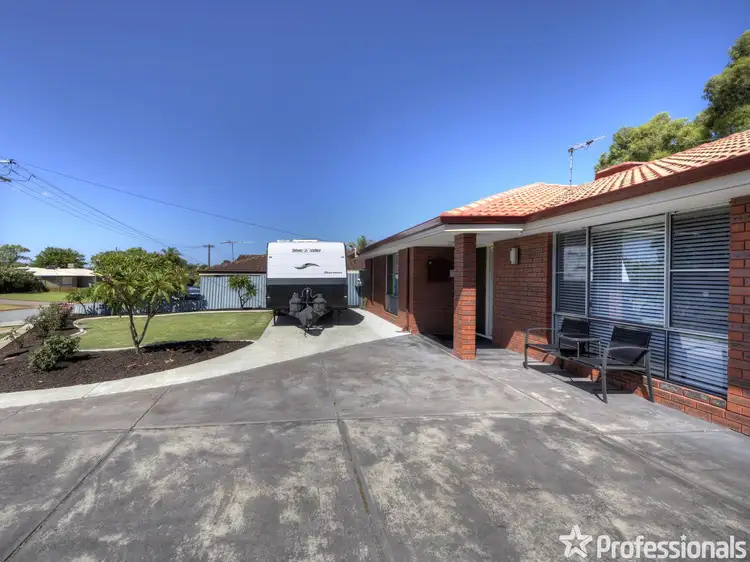 Fourth view of Homely house listing, 19 Shamrock Way, Huntingdale WA 6110