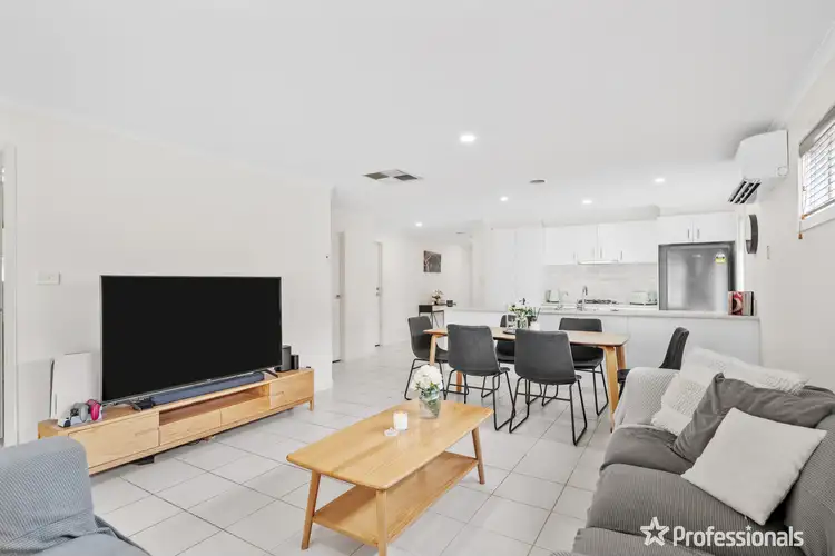 Fifth view of Homely house listing, 19 David Circuit, Hillside VIC 3037
