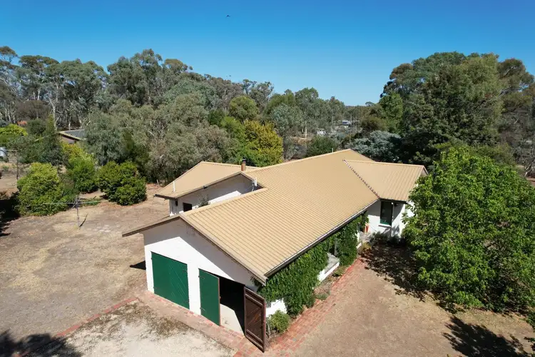 1 Clearing Court, Mandurang VIC 3551