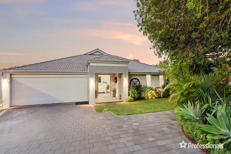 12 Kunzea Close, Maida Vale WA 6057