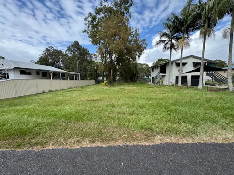 9 Arthur Street, Macleay Island QLD 4184