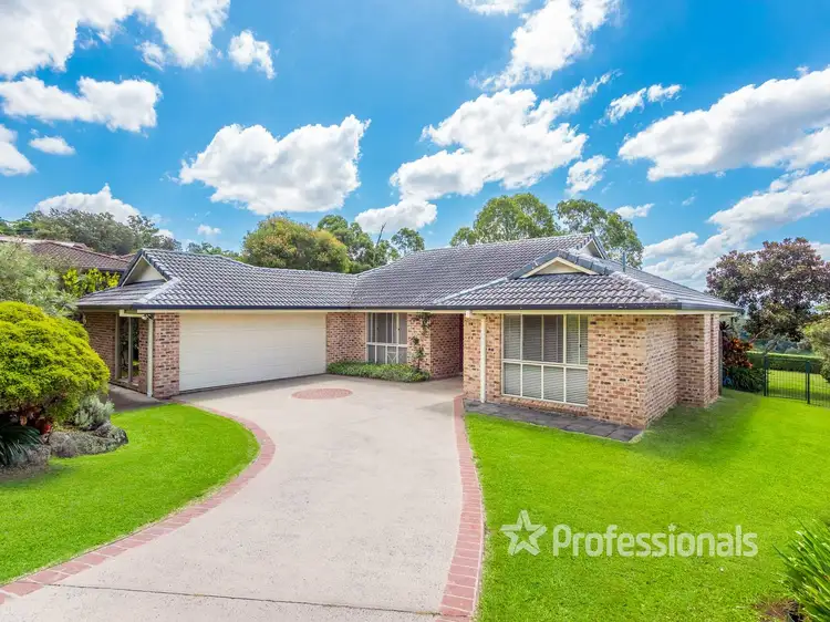 12 Woodland Avenue