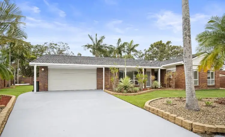 2 Loxton Court