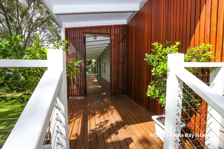 26-28 Jane Street, Macleay Island QLD 4184