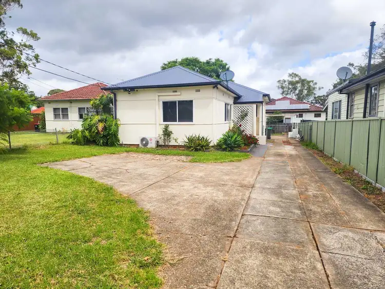 15a Uranus Road, Padstow NSW 2211