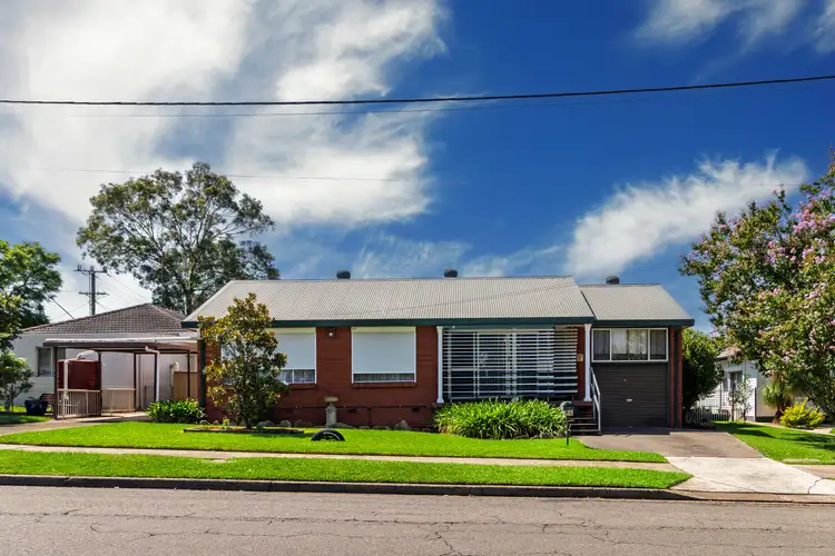 86 Monfarville Street