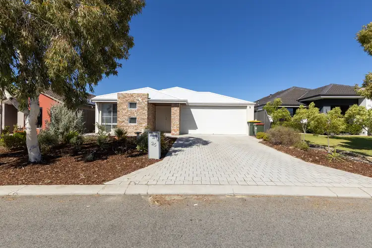 25 Greenfield Crescent, Caversham WA 6055