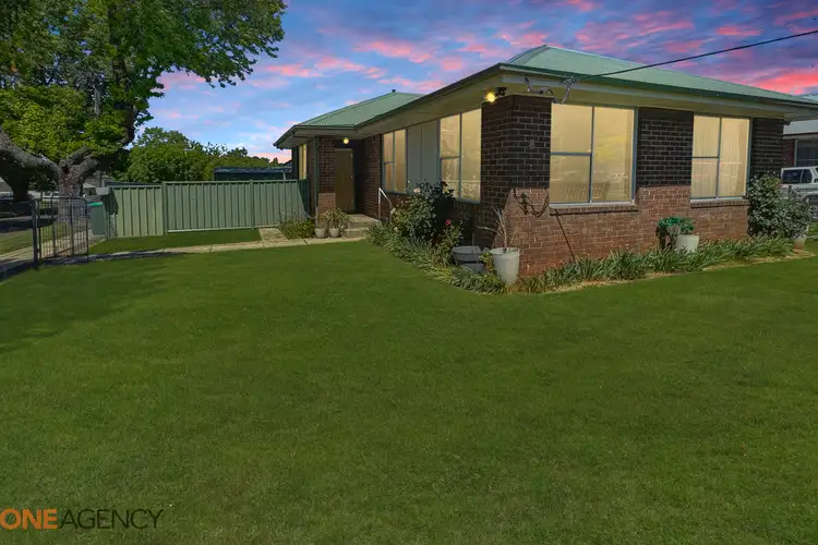 8 Glenroi Avenue, Orange NSW 2800