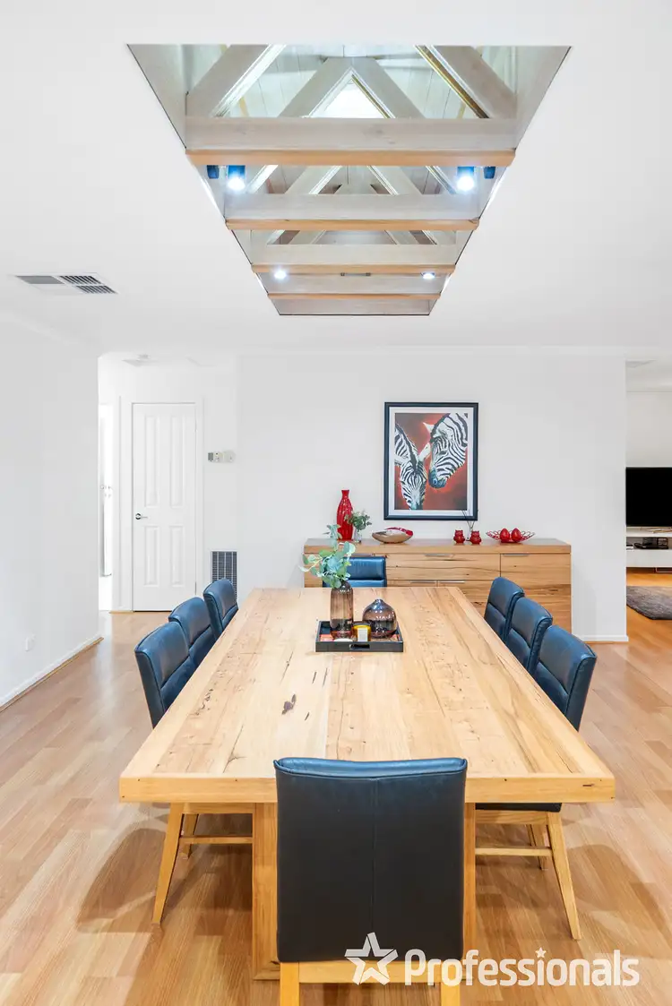 Sixth view of Homely house listing, 31 Pilgrim Drive, Hillside VIC 3037