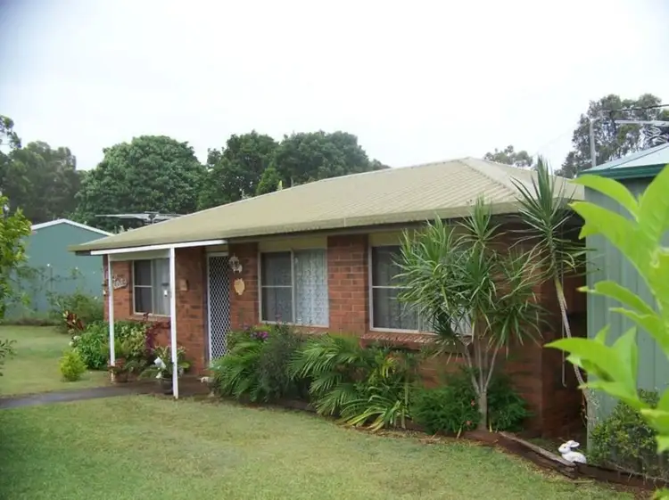 99 Western Road, Macleay Island QLD 4184